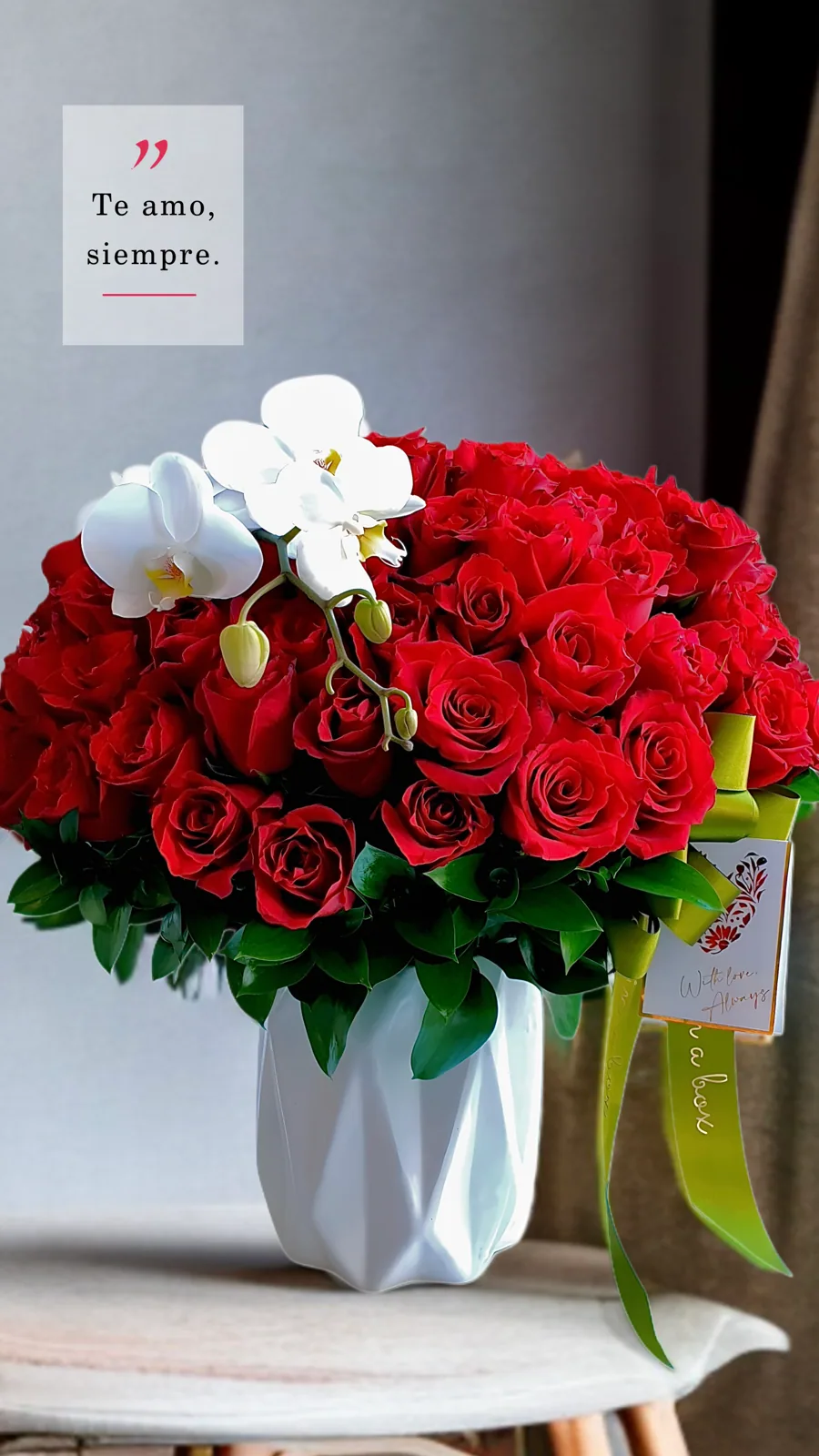 Rosas en base blanca